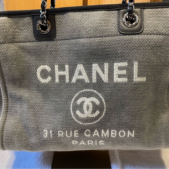 Chanel Deauville Shoulder Bag - Pre Black Friday Sale!!! - Picture 2 of 16